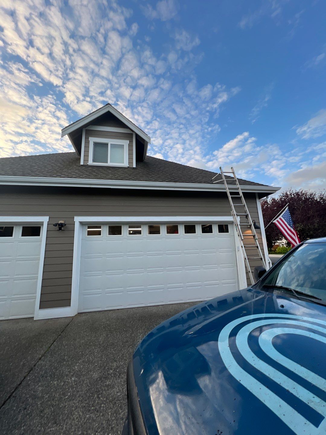 House washing before winter in Washington