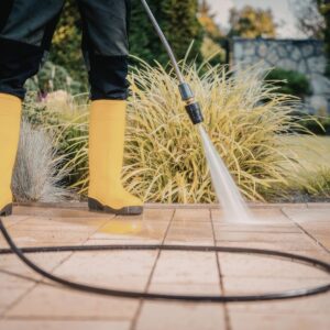 Soft Washing vs Pressure Washing: Which Is Better for Your Home's Siding? 1 Understanding Traditional Pressure Washing